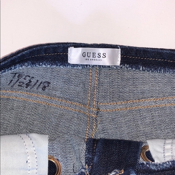 Guess Shorts - Picture 6 of 10